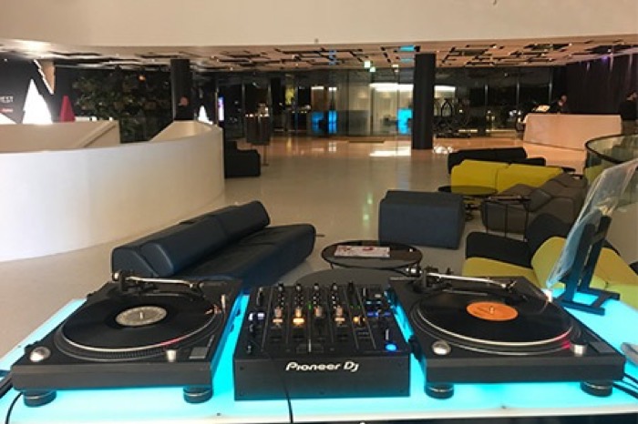Hotel Lone lounge