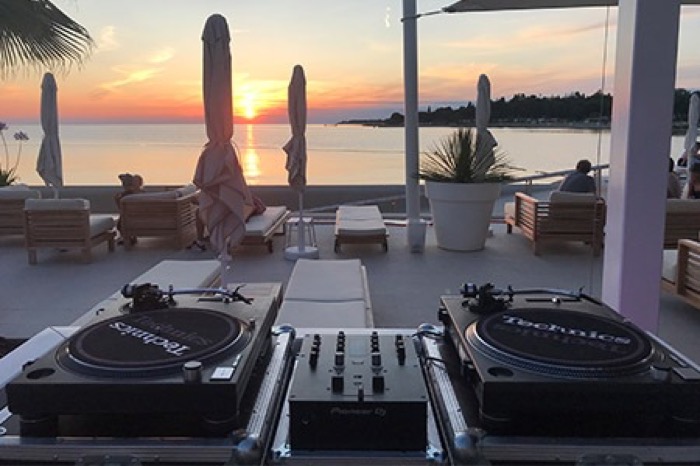 Valamar Beat beach bar